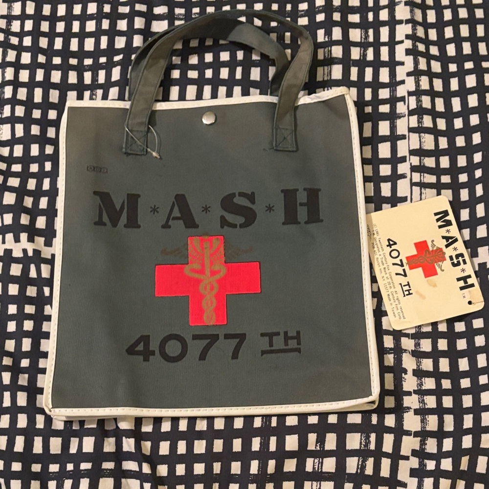 Vintage NWT MASH TV Show Tote 1981